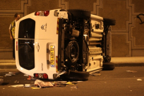  بالصور: إصابة 3 أشخاص بإنقلاب مركبة في مخرج مدينة يافا الشمالي